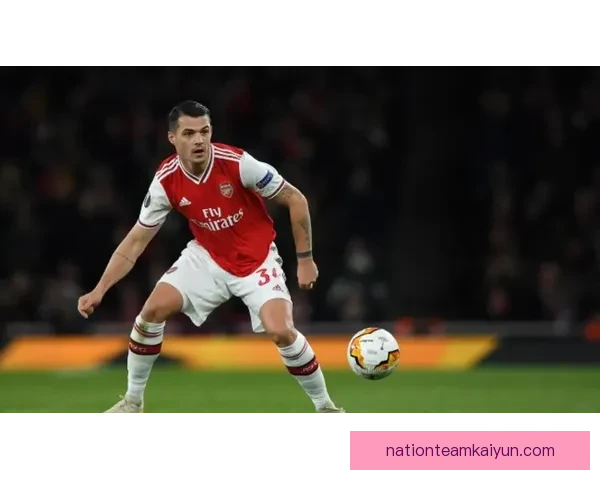 马尔蒂尼比赛节奏控制表现稳健，成为球队中场的核心力量