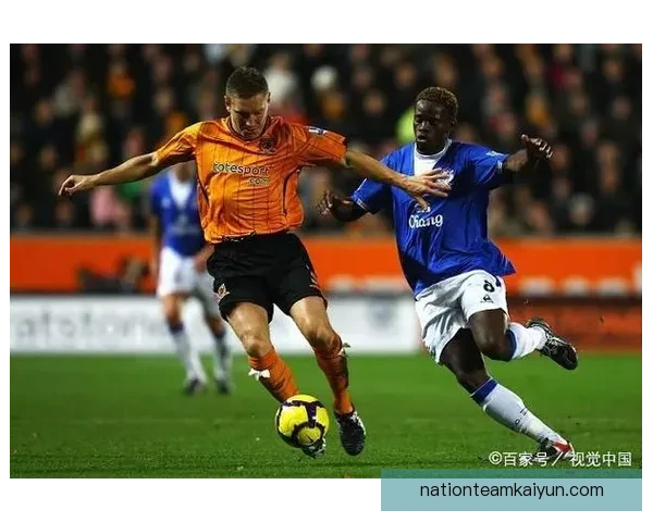 洛伦特中场风格解析：防守稳健覆盖积极，攻防转换表现清晰